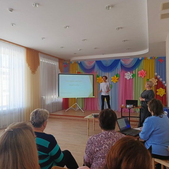 В нашей школе состоялся конкурс чтецов "Этот чудный мир поэзии".